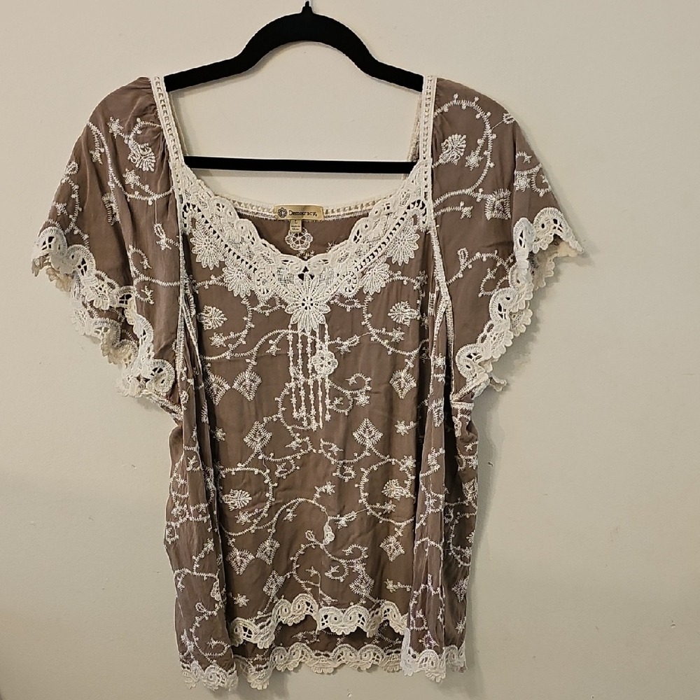 Democracy Elegant Lace Trimmed Brown Top